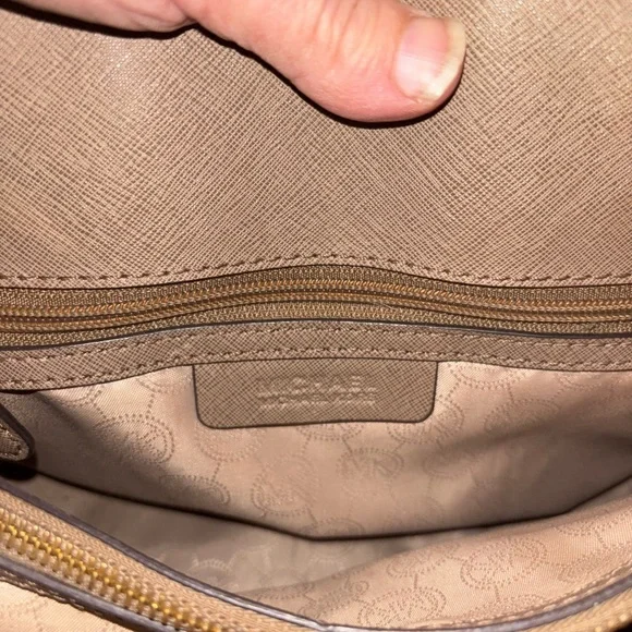 MICHAEL KORS Dillon Dark Dune Taupe Leather Satchel Shoulder Bag Purse - Picture 7 of 8